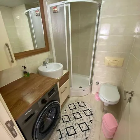 Lovely 3 Bedrooms Luxury Apt With Pool And Gym Apartment *